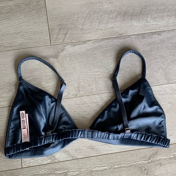 Victoria Secret Bra - Picture 2 of 2